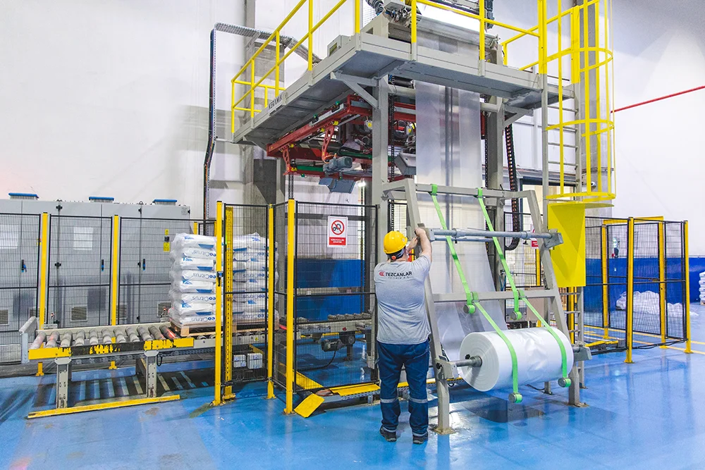 Adana Tezkim kimya fabrikası – endüstriyel üretim ortamı ve iş güvenliği odaklı çekim