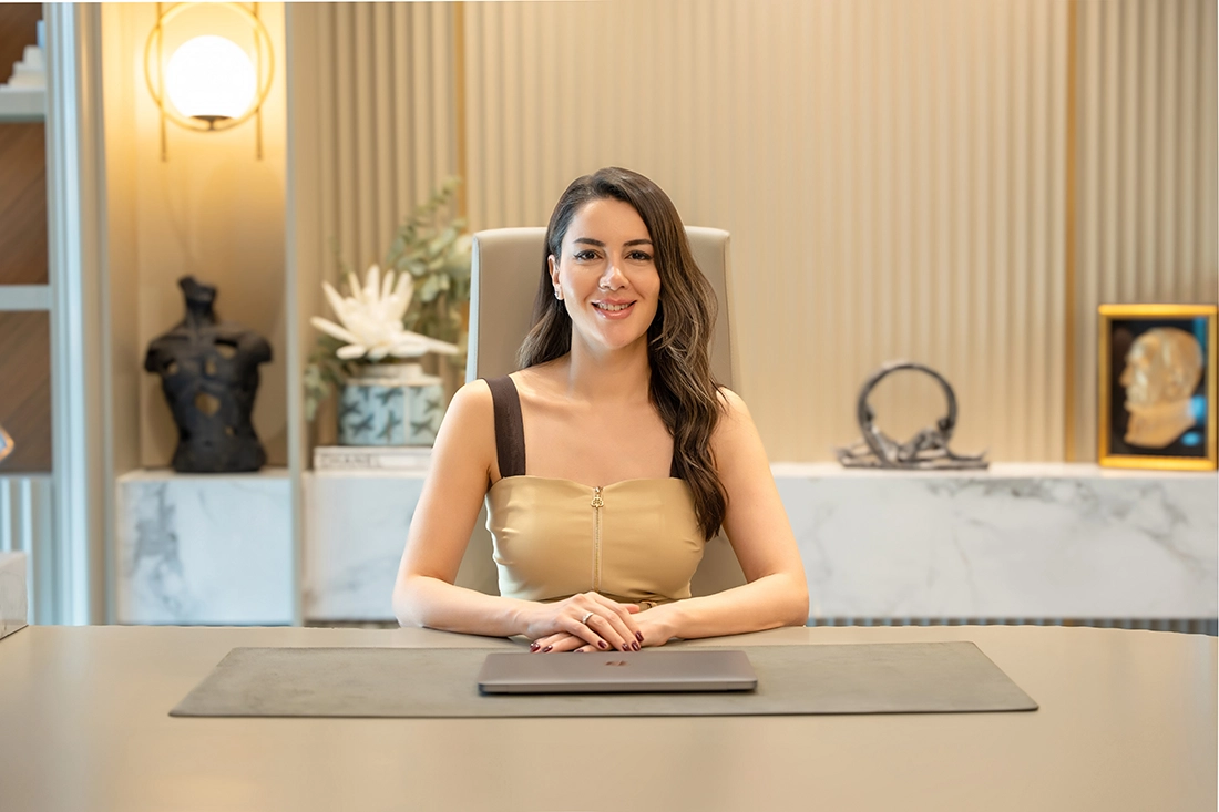 Uzm. Dr. Dilek Desteg&uuml;l Klinik Masa Başı Fotoğraf &Ccedil;ekimi